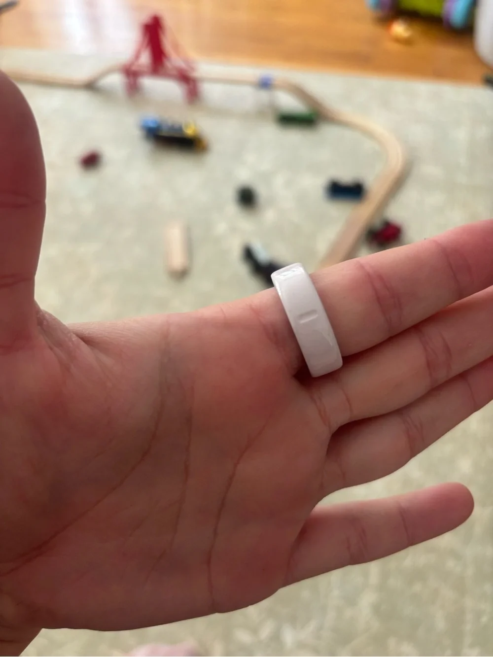 Oura Ring 4 Ceramic - Light Pink